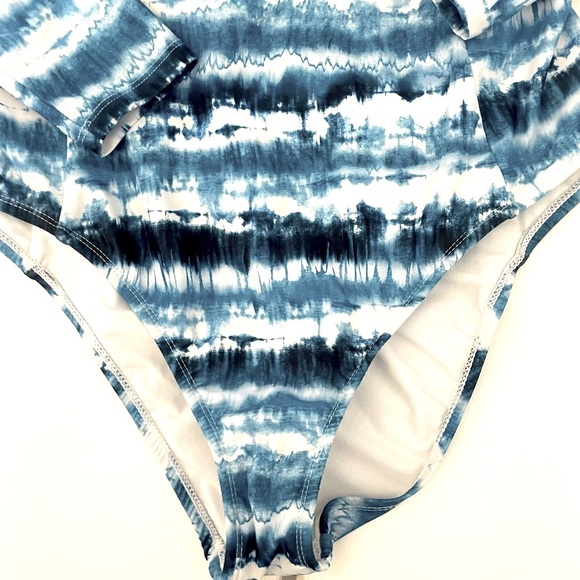 Hurley Blue tie-dye rash guard, one piece bathing suit zipper pull back Size XL - Picture 13 of 16